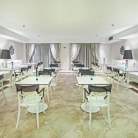 Core Ξενοδοχείο 4*