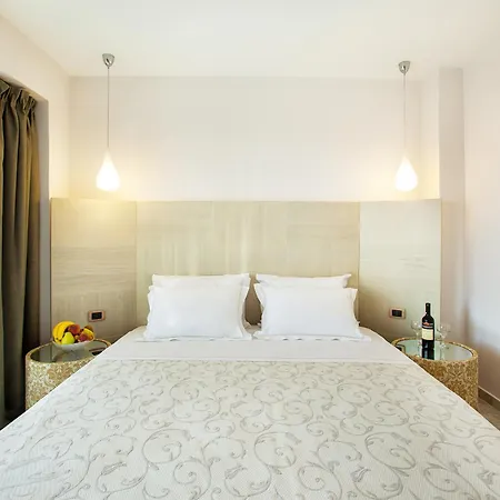 Core Hotel Polychrono