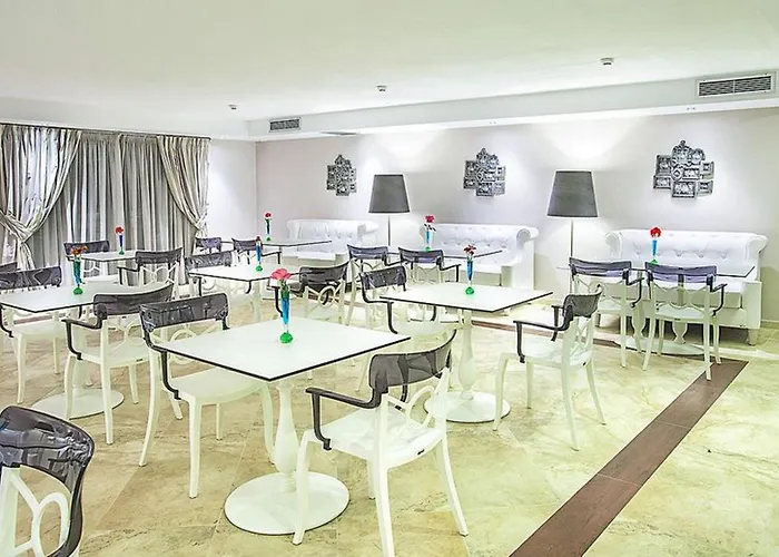 Core Otel Polychrono