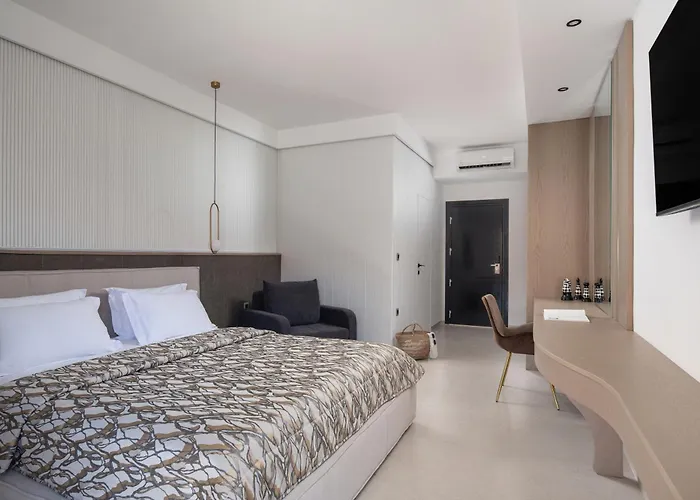 Otel Core Polychrono