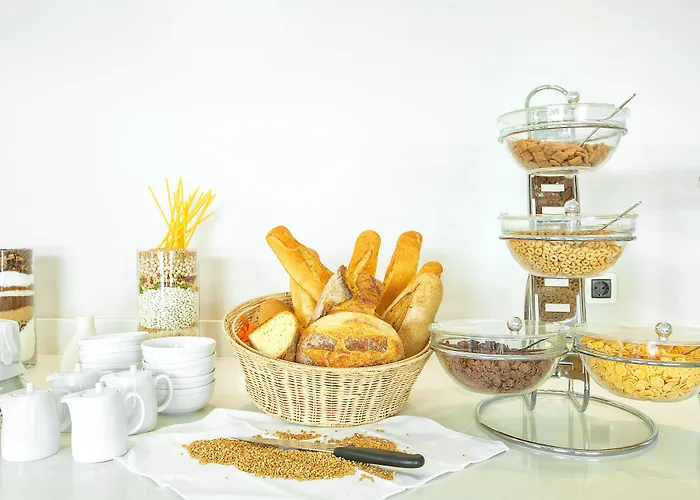 Core Otel Polychrono