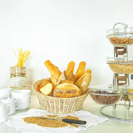 Core فندق بوليخرونو